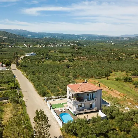 Kounoupas, Comfy With Swimming Pool Up To 8 Guests! Lameriana